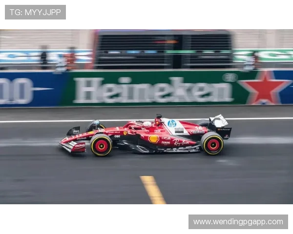 梅赛德斯新赛季策略曝光 法拉利红牛紧追F1冠军竞争激烈